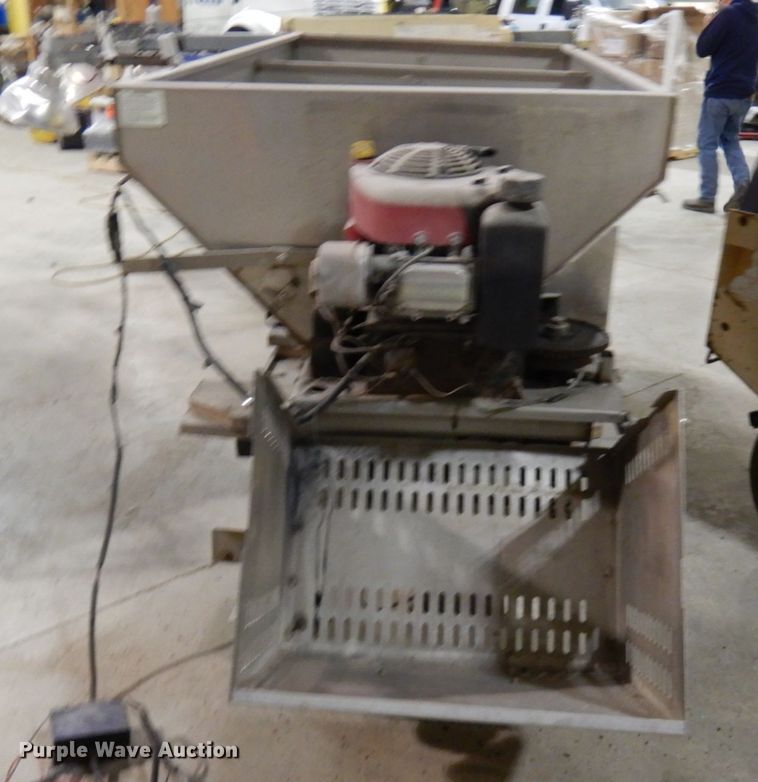 image for item HD9235 Salt Dogg spreader