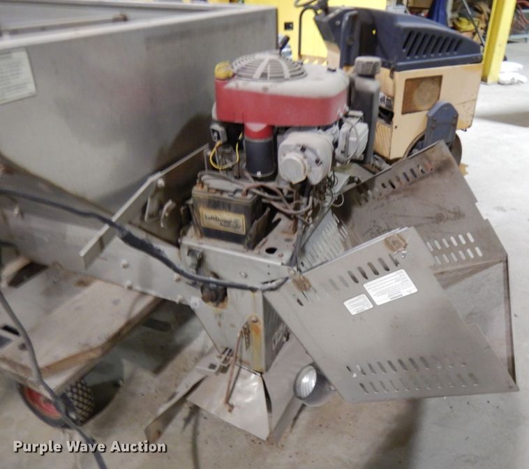 image for item HD9235 Salt Dogg spreader