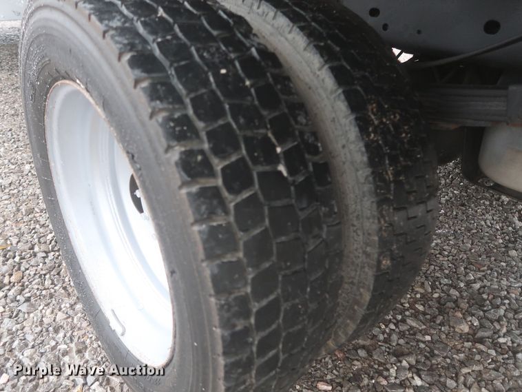 image for item HK9625 2012 Ford F450 Super Duty XL  flatbed truck