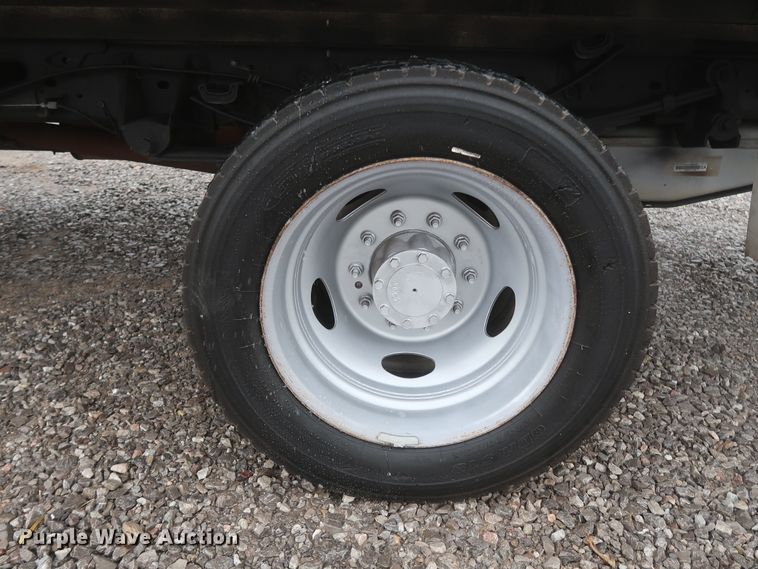 image for item HK9625 2012 Ford F450 Super Duty XL  flatbed truck