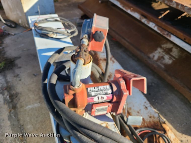 image for item HM9335 (3) auxiliary fuel tanks