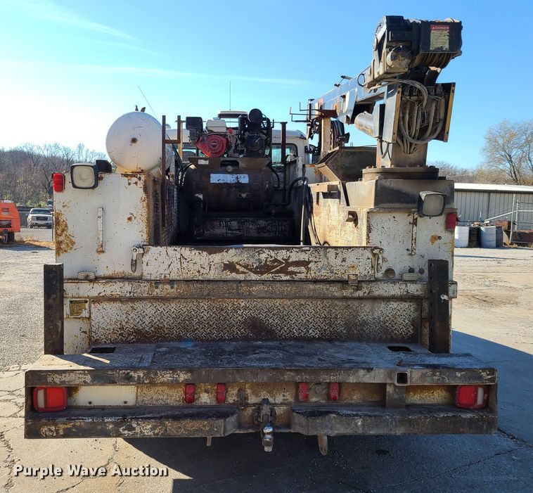 image for item HM9336 2001 Freightliner FL70  service truck with crane