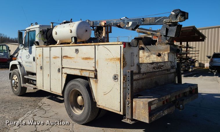 image for item HM9336 2001 Freightliner FL70  service truck with crane