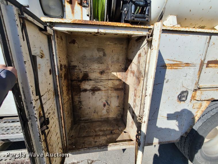 image for item HM9336 2001 Freightliner FL70  service truck with crane