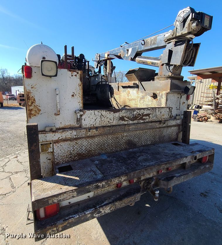 image for item HM9336 2001 Freightliner FL70  service truck with crane