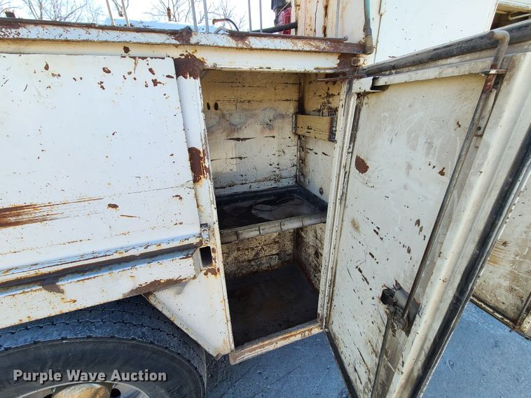 image for item HM9336 2001 Freightliner FL70  service truck with crane