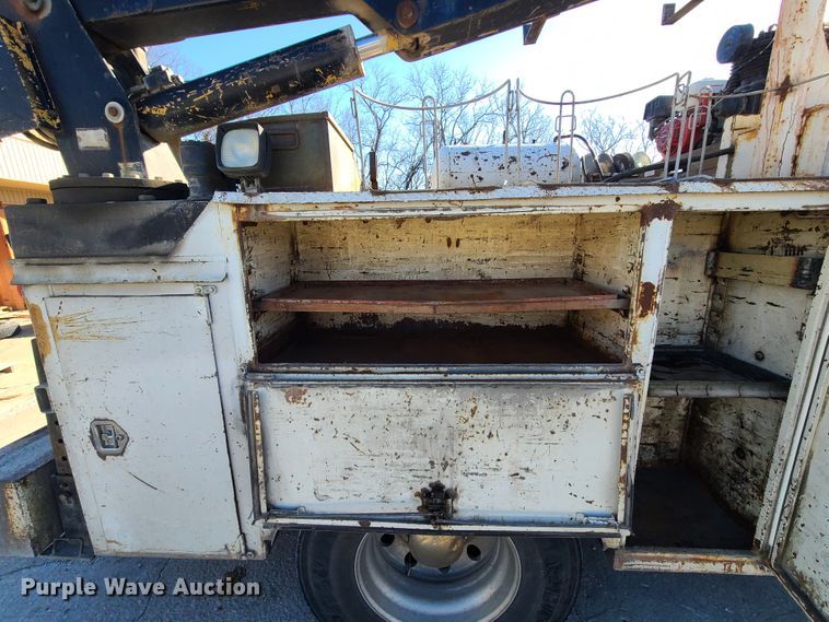 image for item HM9336 2001 Freightliner FL70  service truck with crane