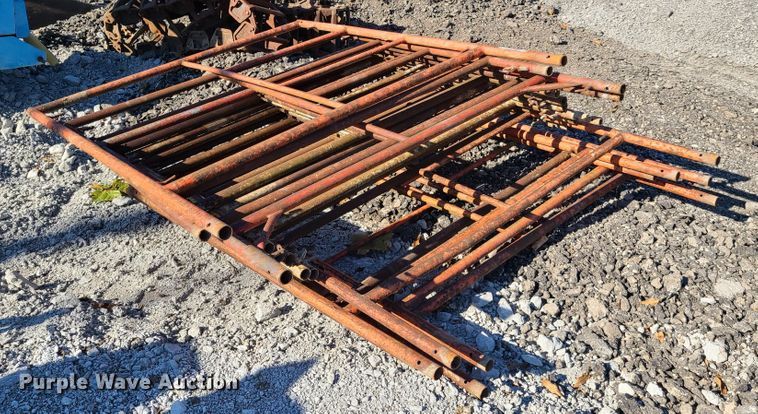 image for item HM9344 (15) pieces of scaffolding