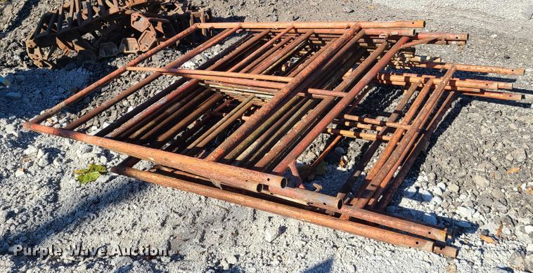 image for item HM9344 (15) pieces of scaffolding