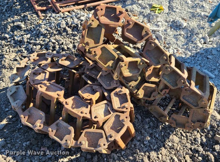 image for item HM9345 Grouser steel over the tire tracks