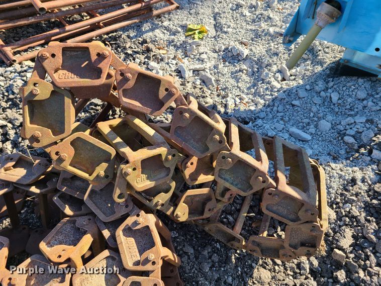 image for item HM9345 Grouser steel over the tire tracks