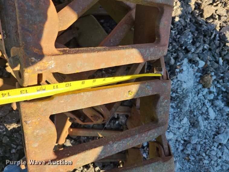 image for item HM9345 Grouser steel over the tire tracks