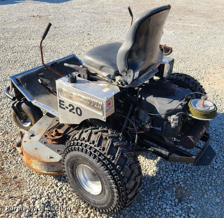 image for item HM9352 Dixie Chopper ZTR lawn mower