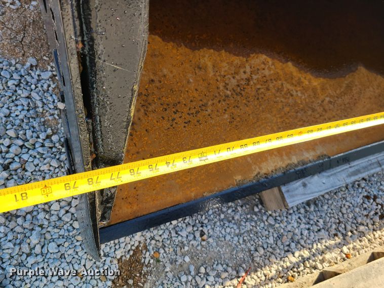 image for item HM9357 HLA HRBHV78-BO500 skid steer hydraulic dump bucket