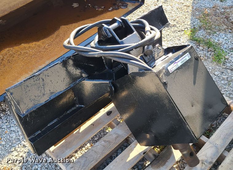 image for item HM9358 Lowe 1200E skid steer auger
