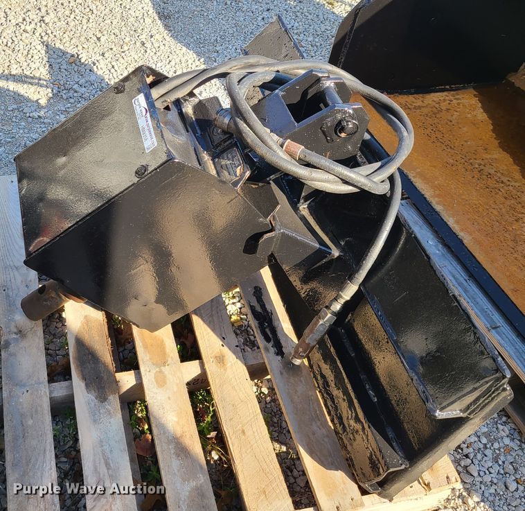 image for item HM9358 Lowe 1200E skid steer auger