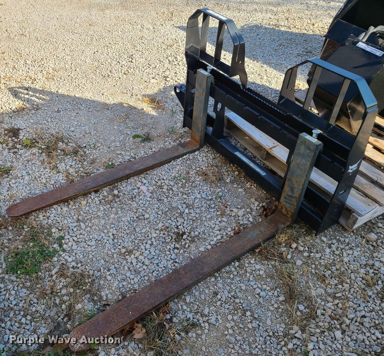 image for item HM9359 Bobcat skid steer forks