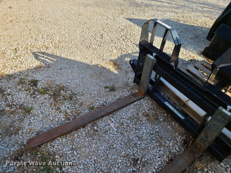 image for item HM9359 Bobcat skid steer forks