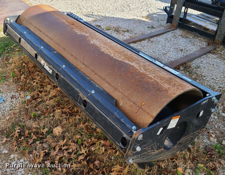 image for item HM9360 2018 Bobcat skid steer smooth drum roller