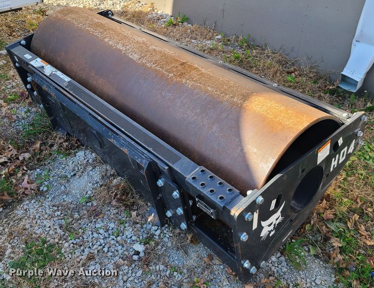 image for item HM9360 2018 Bobcat skid steer smooth drum roller