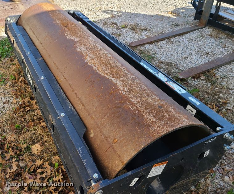 image for item HM9360 2018 Bobcat skid steer smooth drum roller