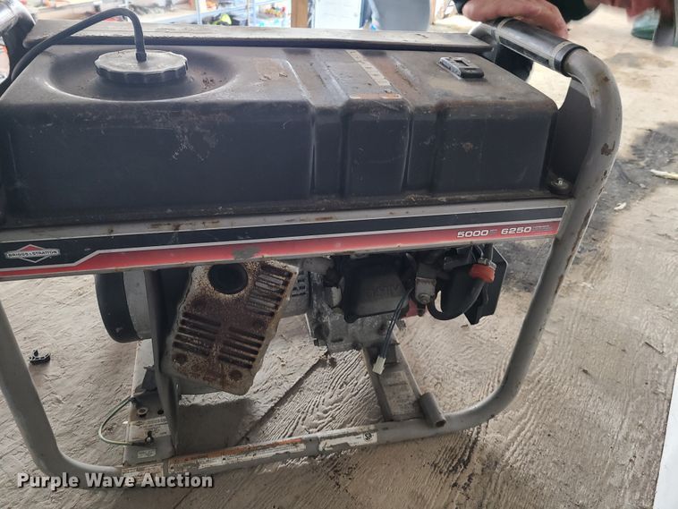 image for item HM9363 Briggs & Stratton generator