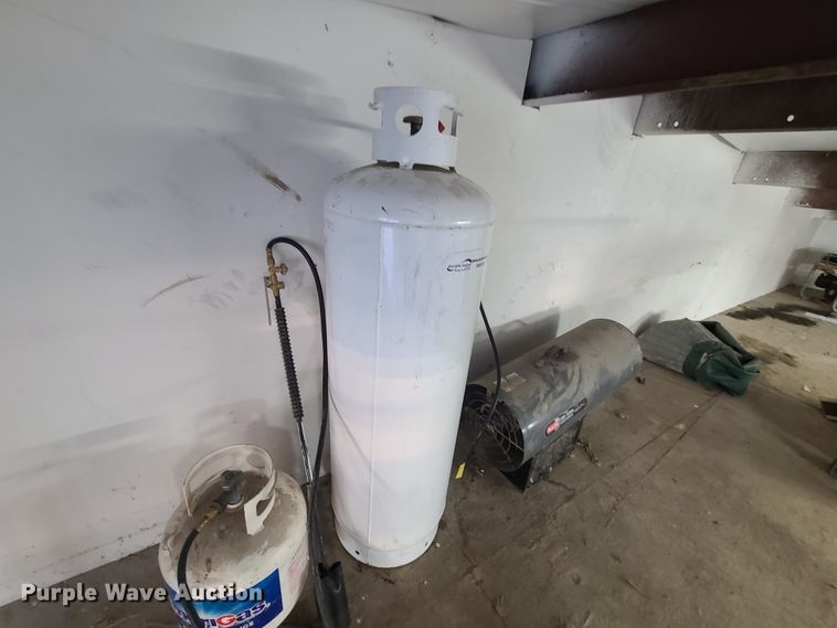 image for item HM9364 Dyna-Glo Deluxe heater