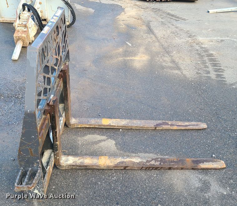 image for item HM9376 Skid steer pallet forks