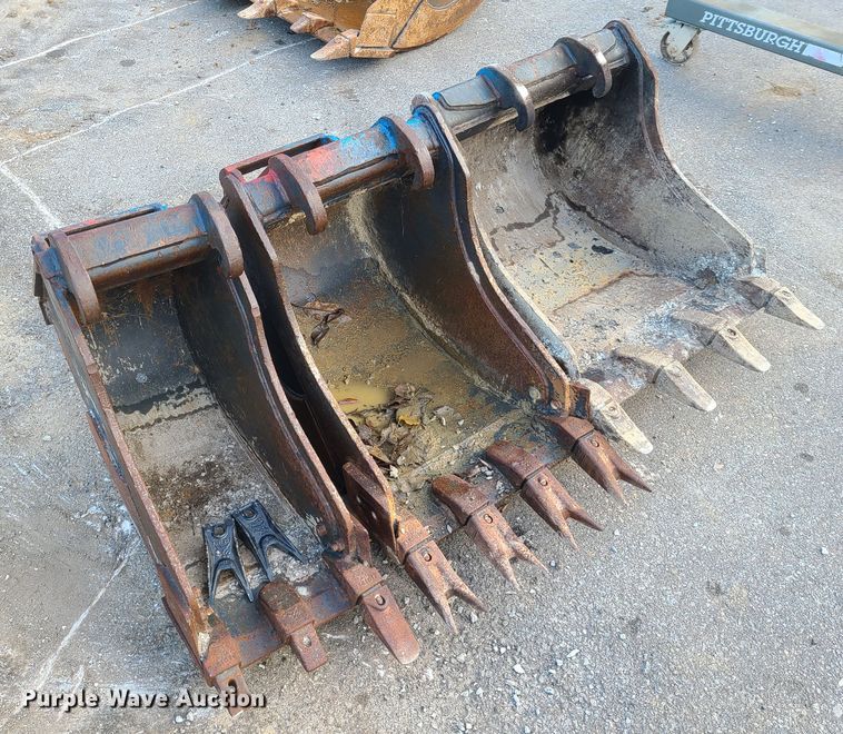 image for item HM9379 (3) Bobcat excavator buckets