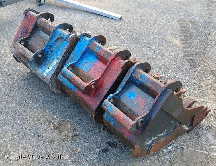 image for item HM9379 (3) Bobcat excavator buckets