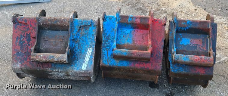image for item HM9379 (3) Bobcat excavator buckets