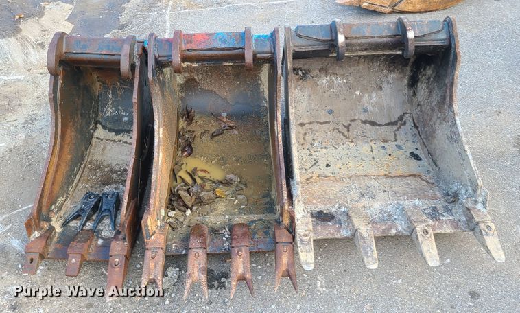 image for item HM9379 (3) Bobcat excavator buckets