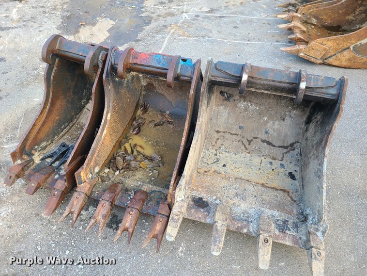 image for item HM9379 (3) Bobcat excavator buckets