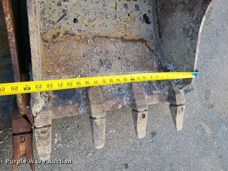 image for item HM9379 (3) Bobcat excavator buckets