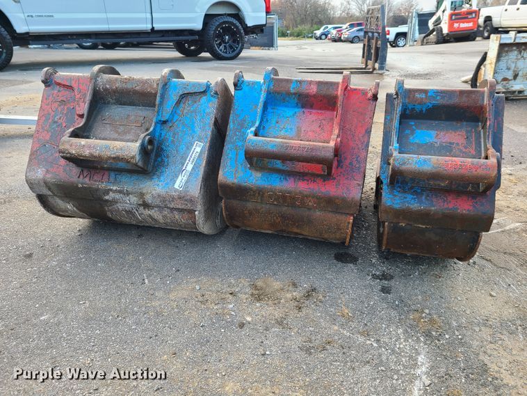 image for item HM9379 (3) Bobcat excavator buckets