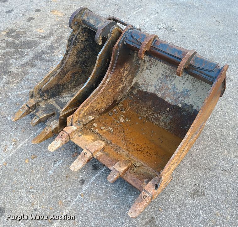 image for item HM9380 (2) Bobcat excavator buckets