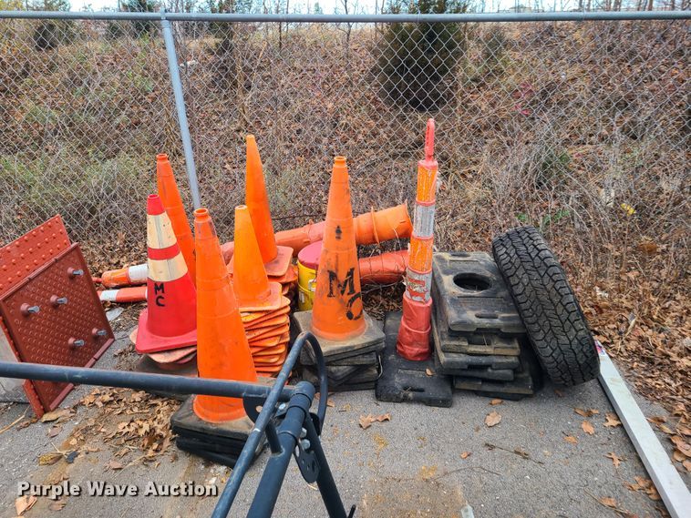 image for item HM9381 Automotive accessories