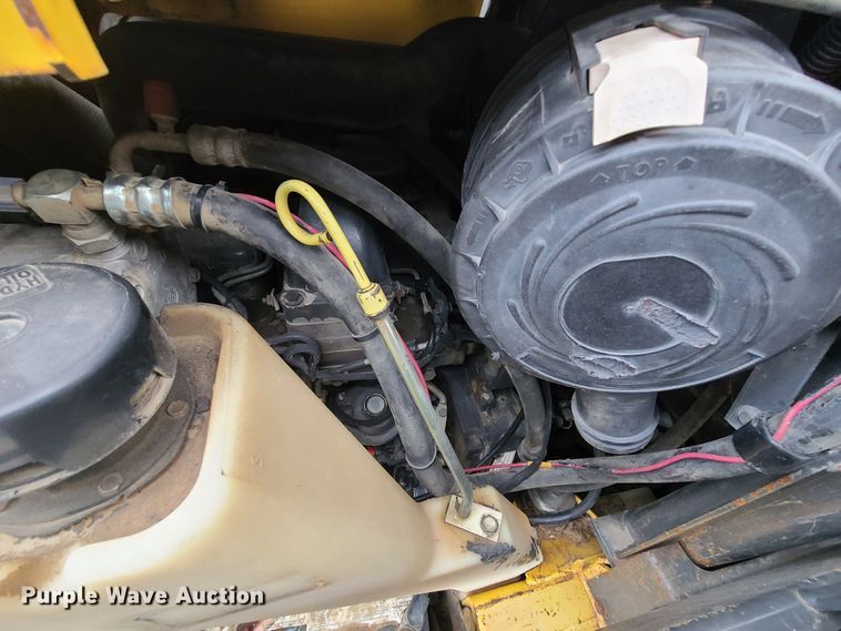 image for item HM9385 New Holland LS185  skid steer loader