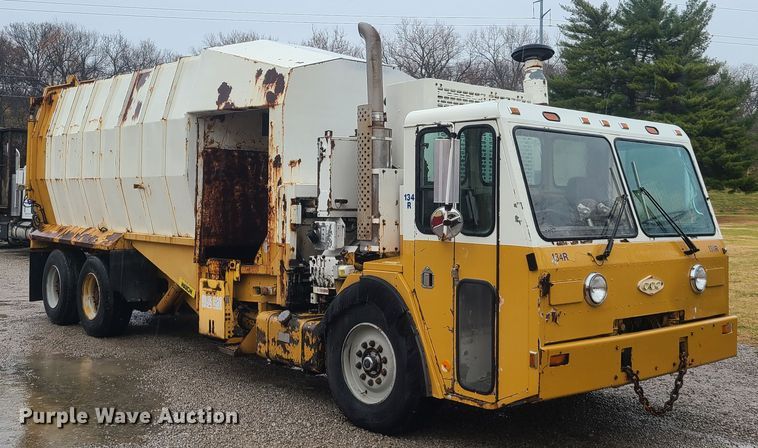 image for item HM9390 1995 Crane Carrier  refuse truck