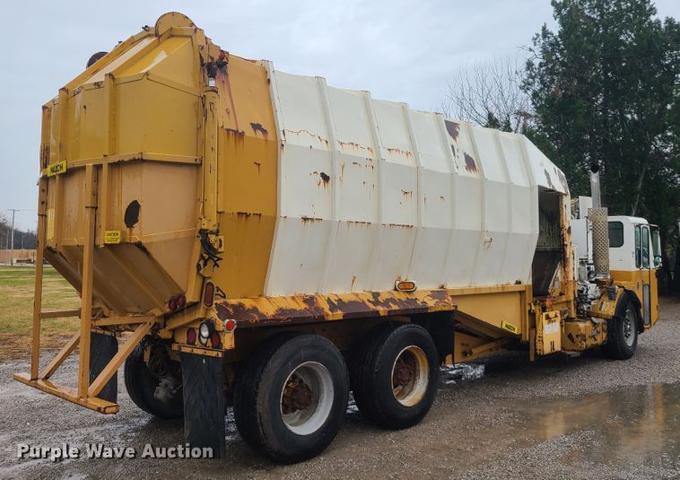 image for item HM9390 1995 Crane Carrier  refuse truck