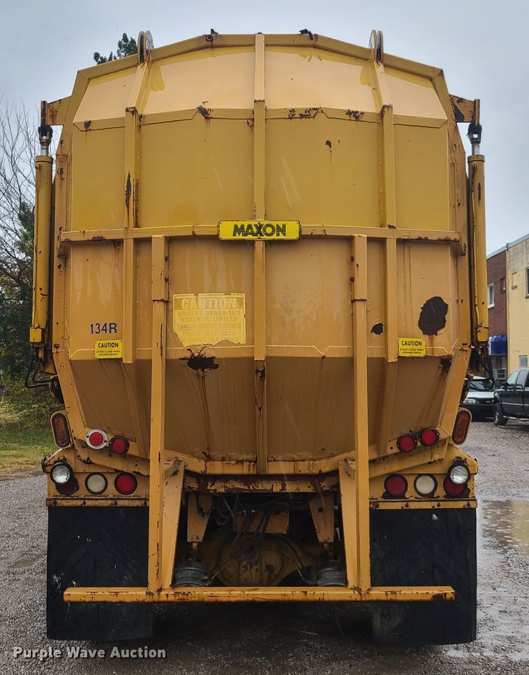 image for item HM9390 1995 Crane Carrier  refuse truck