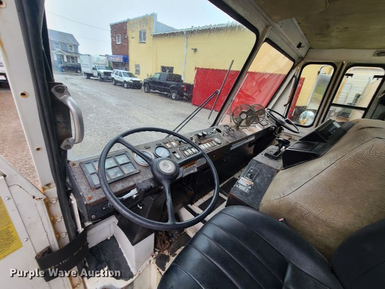 image for item HM9390 1995 Crane Carrier  refuse truck