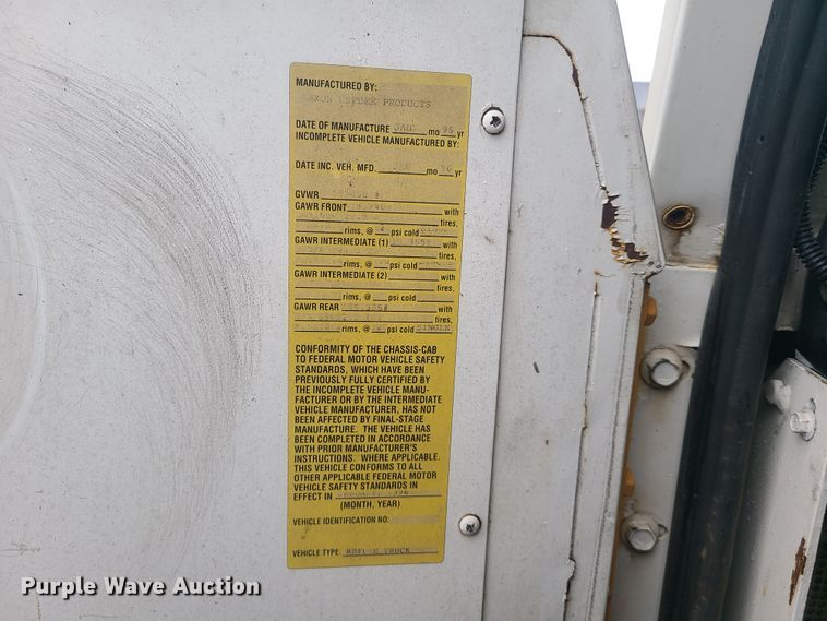 image for item HM9390 1995 Crane Carrier  refuse truck