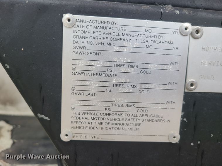 image for item HM9390 1995 Crane Carrier  refuse truck