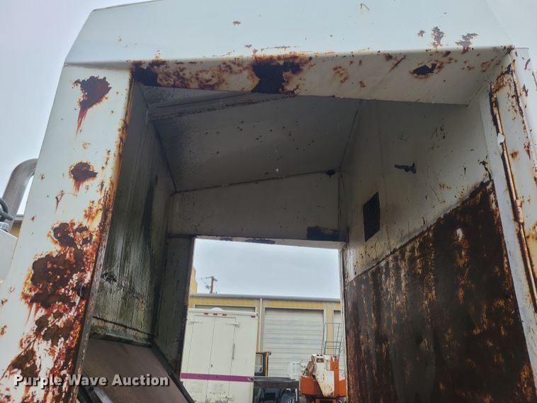 image for item HM9390 1995 Crane Carrier  refuse truck