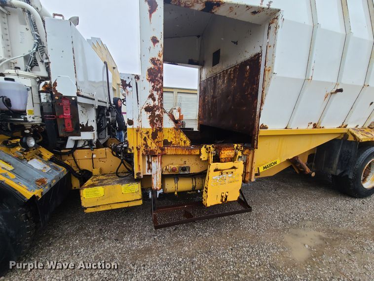 image for item HM9390 1995 Crane Carrier  refuse truck