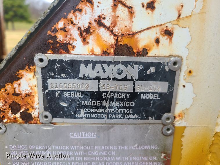 image for item HM9390 1995 Crane Carrier  refuse truck