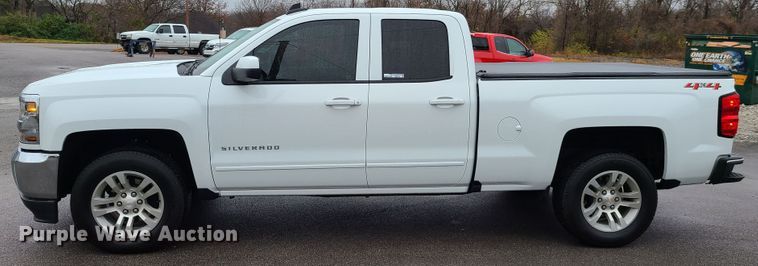image for item HM9400 2019 Chevrolet Silverado 1500  Double Cab pickup truck