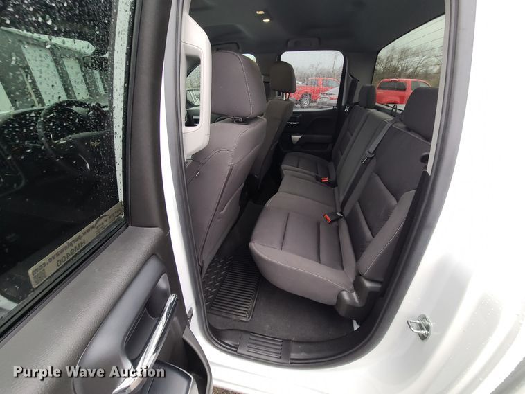 image for item HM9400 2019 Chevrolet Silverado 1500  Double Cab pickup truck