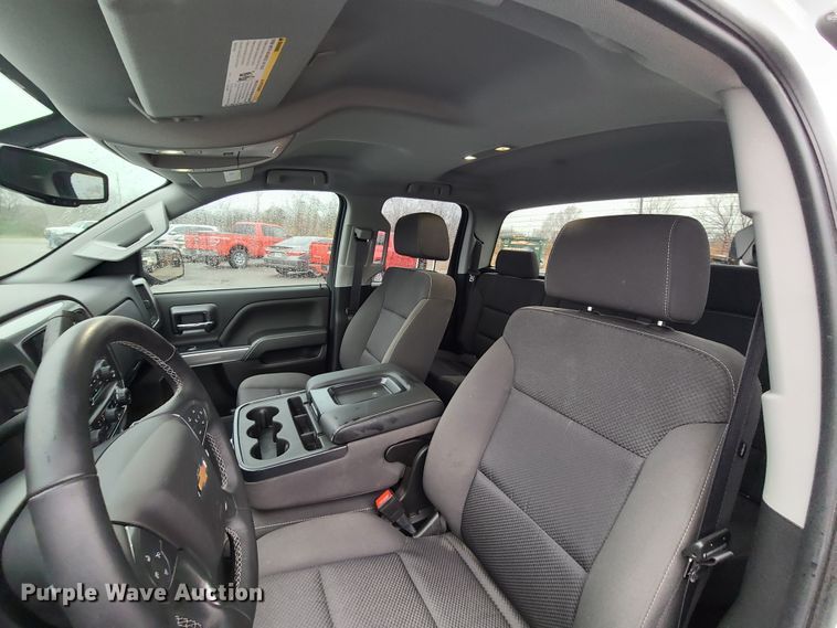 image for item HM9400 2019 Chevrolet Silverado 1500  Double Cab pickup truck